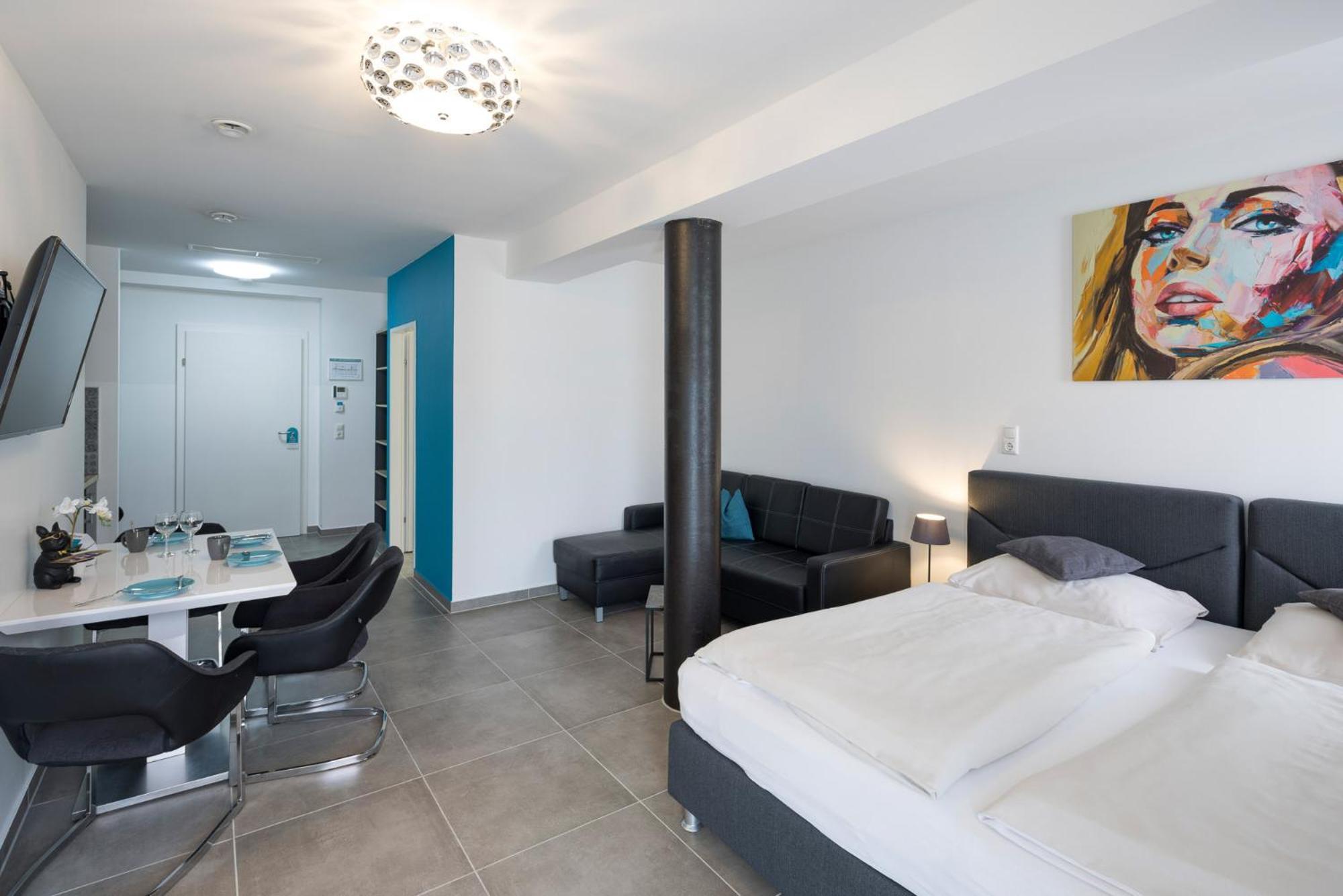 Motel24Seven Брук-ан-дер-Мур Экстерьер фото