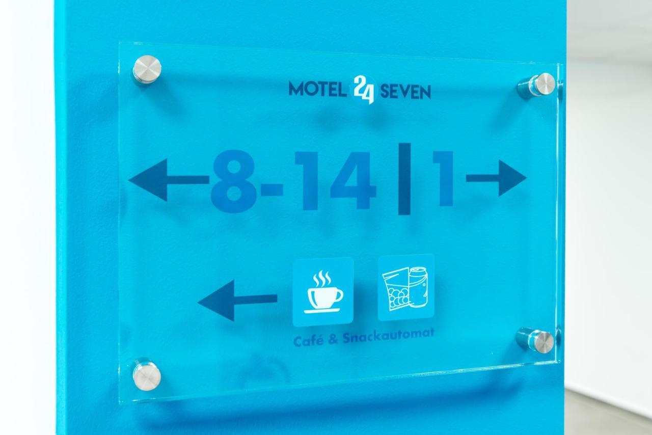 Motel24Seven Брук-ан-дер-Мур Экстерьер фото