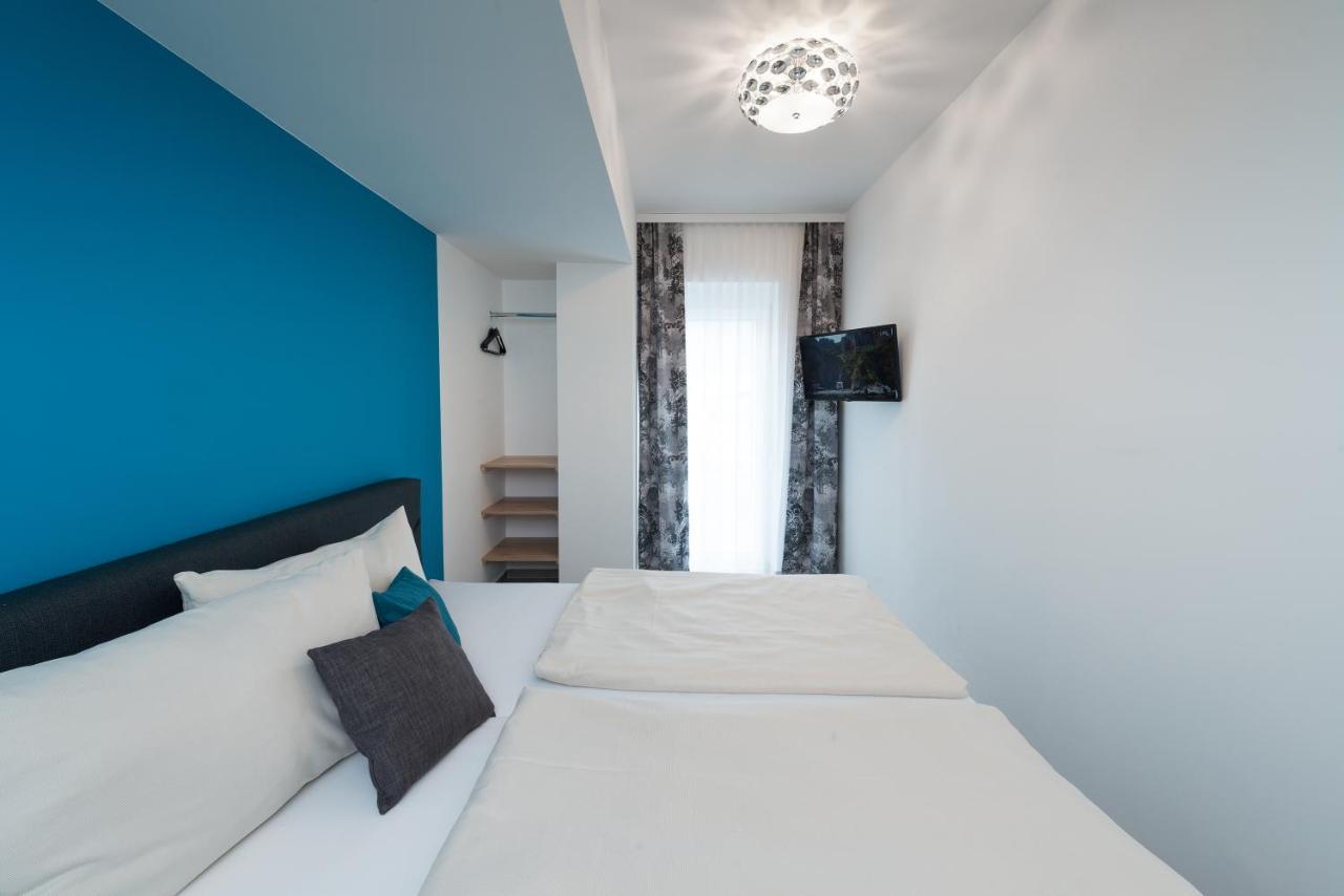 Motel24Seven Брук-ан-дер-Мур Экстерьер фото